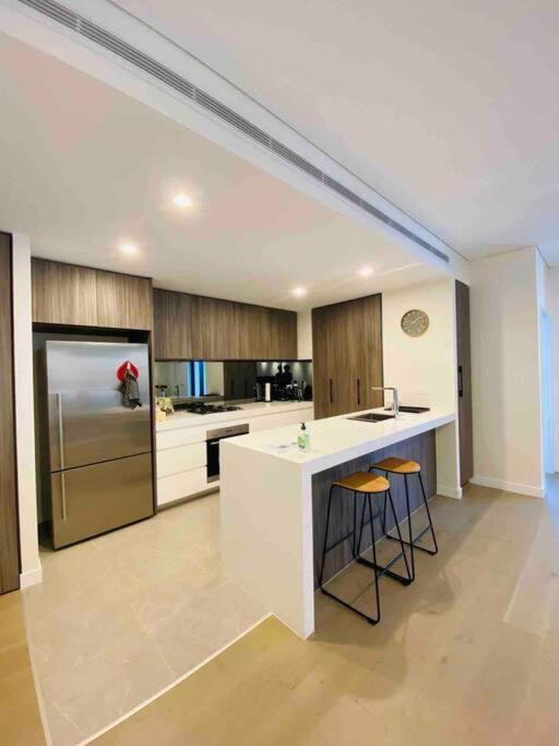 Luxury 3 Bedroom Apartment In Ryde Sydney Bagian luar foto