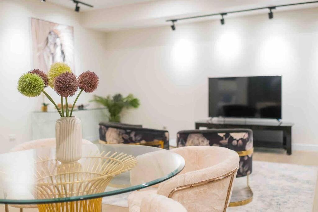 Luxury 3 Bedroom Apartment In Ryde Sydney Bagian luar foto