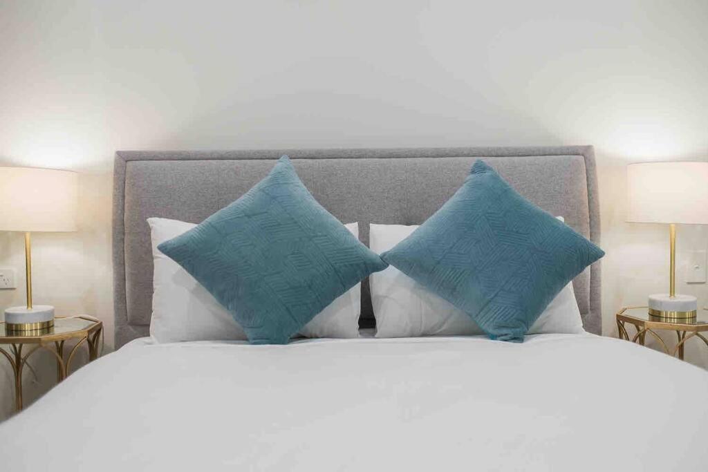 Luxury 3 Bedroom Apartment In Ryde Sydney Bagian luar foto